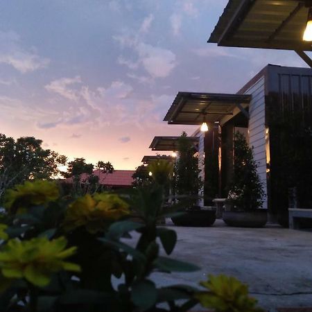 Wattana Home Thong Pha Phum Dış mekan fotoğraf